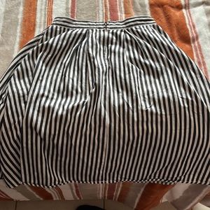 flare skirt pin stripe pattern size S
